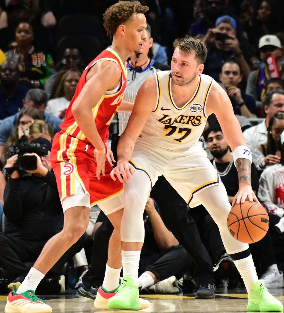 B体育登录入口-4人很关键！湖人半场领先21分，东契奇21+2+5无法阻挡！
